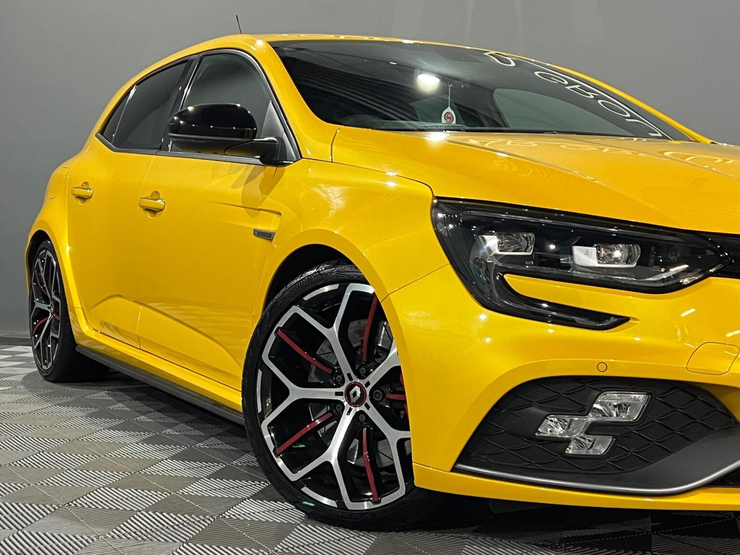 Used Renault Megane 2020 for sale - 76794089: Photo 2
