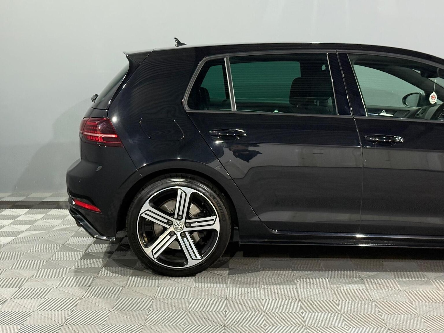 Used Volkswagen Golf 2020 for sale - 76324852: Photo 9
