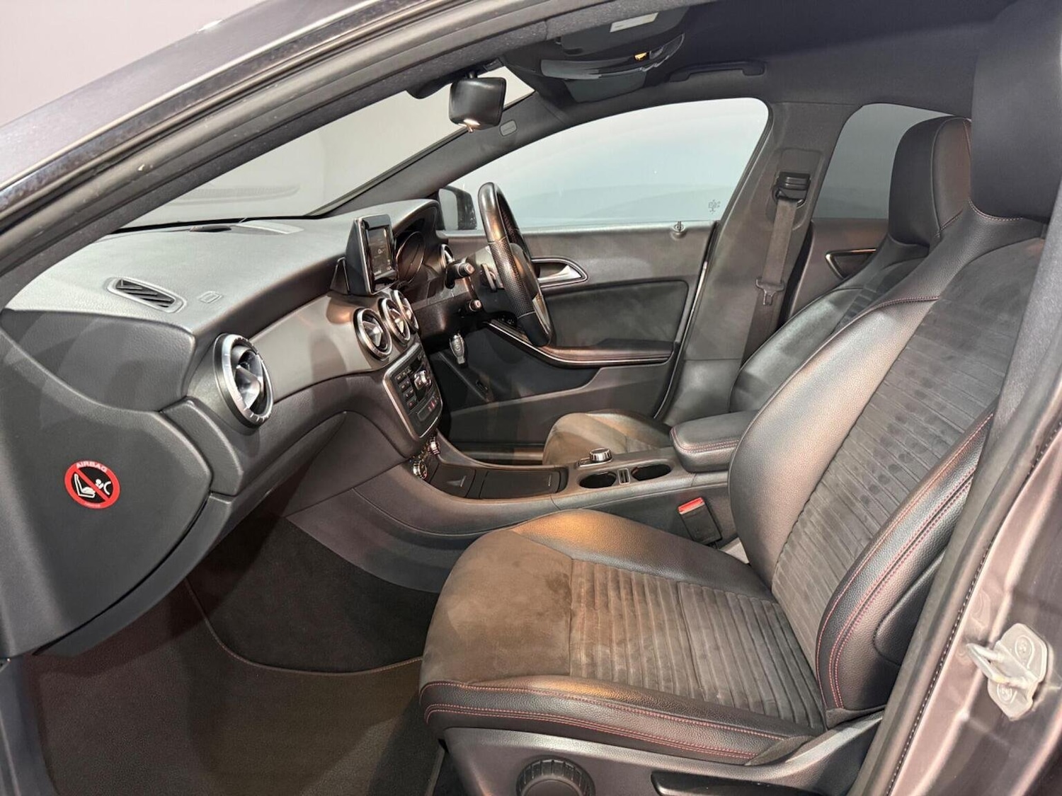 Used Mercedes-Benz CLA 2014 for sale - 77129674: Photo 17