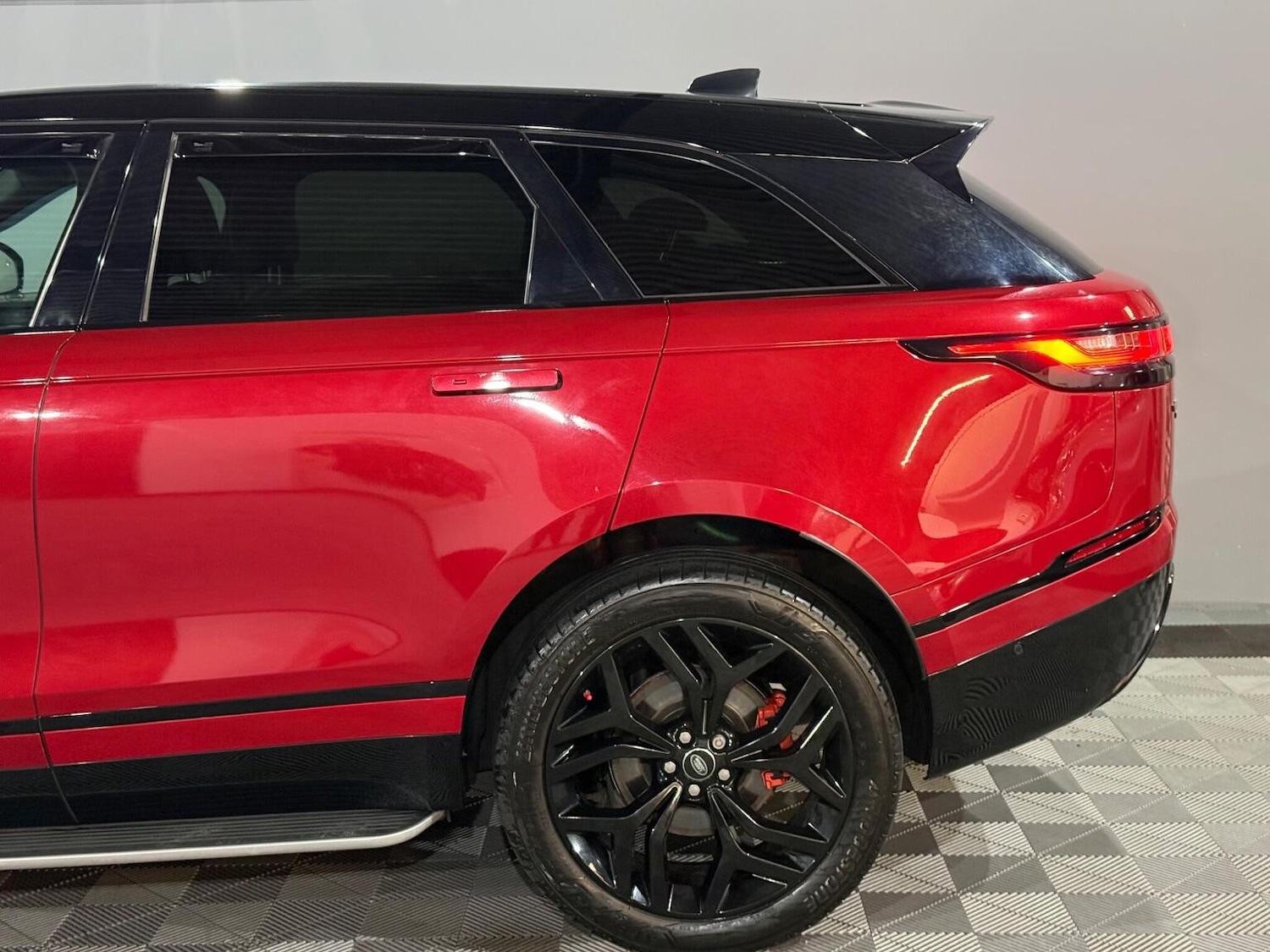 Used Land Rover Range Rover Velar 2017 for sale - 77385338: Photo 15