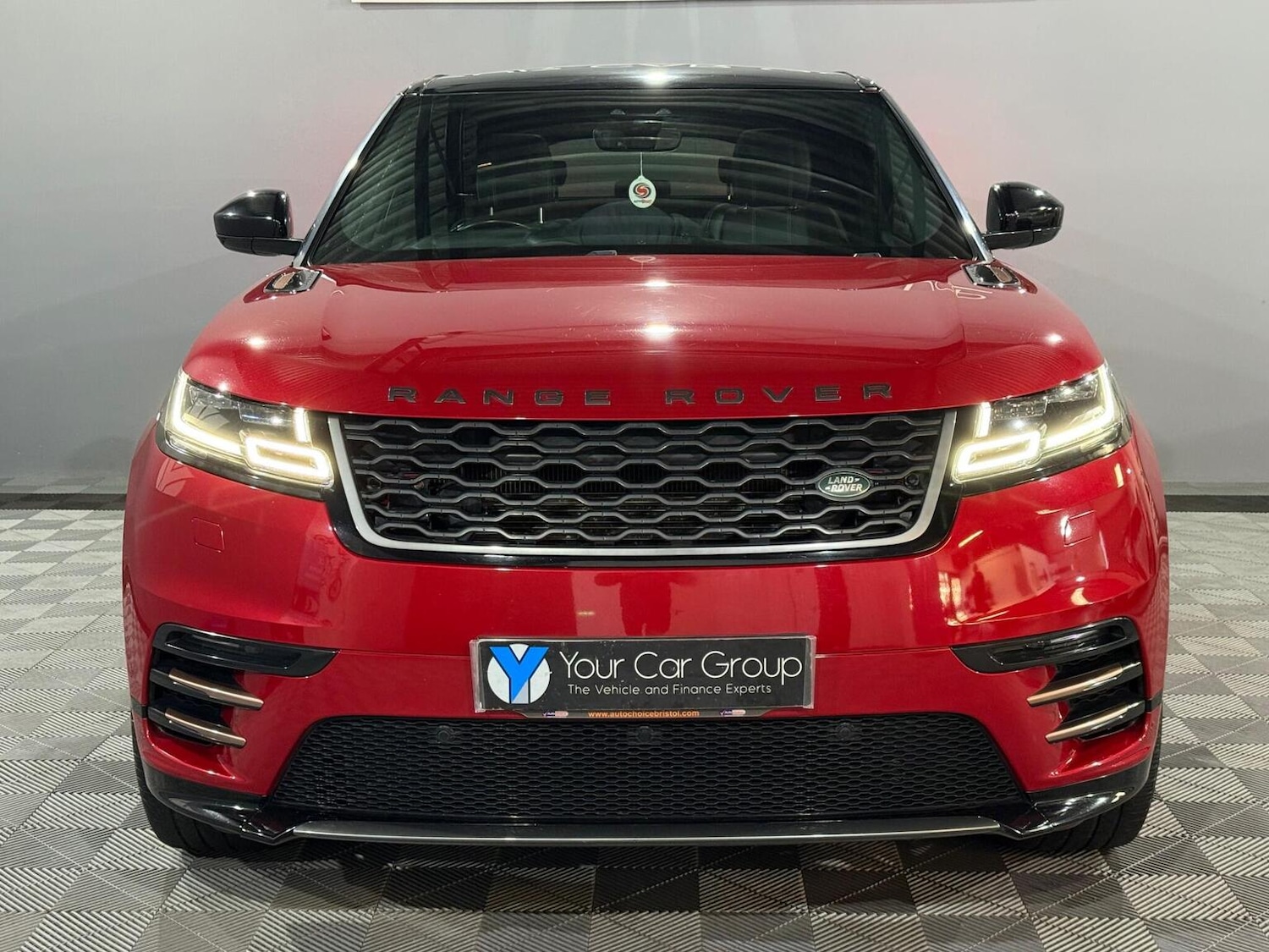 Used Land Rover Range Rover Velar 2017 for sale - 77385338: Photo 2