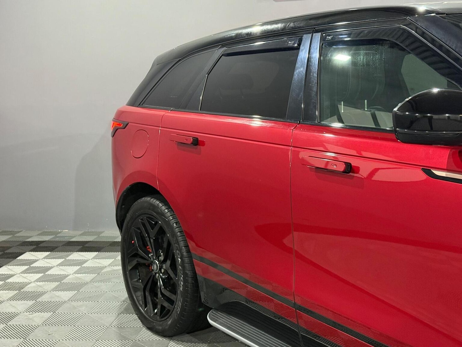 Used Land Rover Range Rover Velar 2017 for sale - 77385338: Photo 6