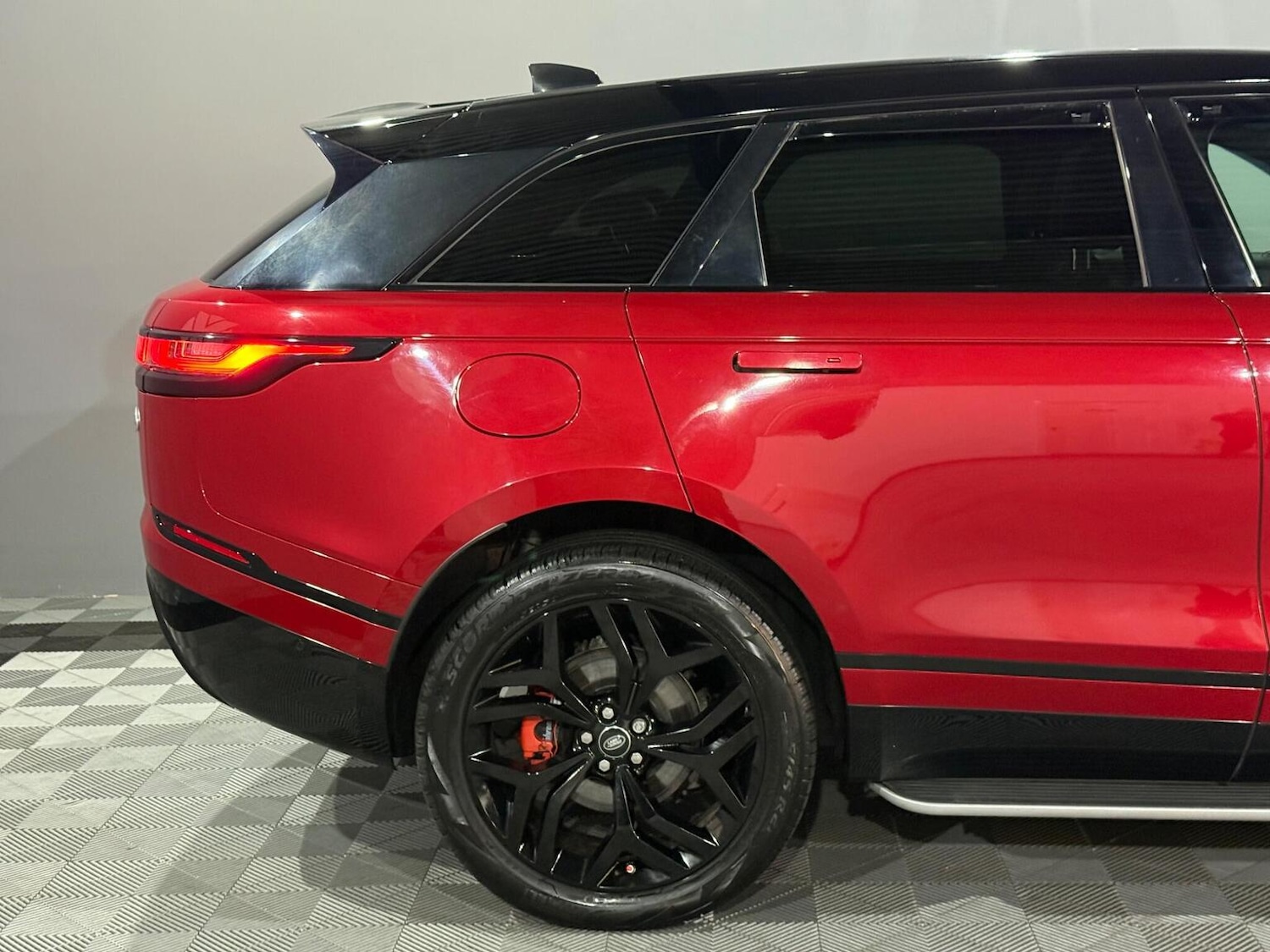 Used Land Rover Range Rover Velar 2017 for sale - 77385338: Photo 9