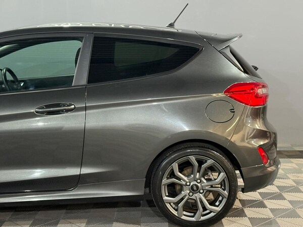 Used Ford Fiesta 2018 for sale - 75621104: Photo 18