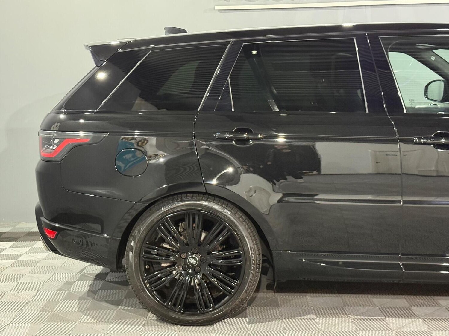 Used Land Rover Range Rover Sport 2018 for sale - 76769677: Photo 23