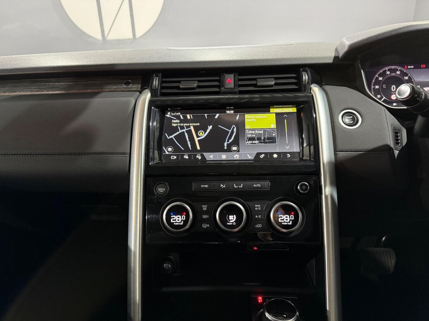 Used Land Rover Discovery 2018 for sale - 76982734: Photo 17