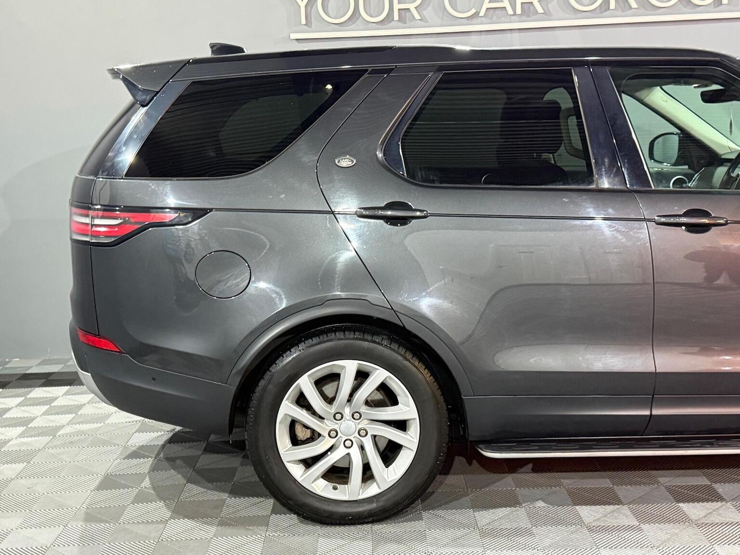 Used Land Rover Discovery 2018 for sale - 76982734: Photo 20