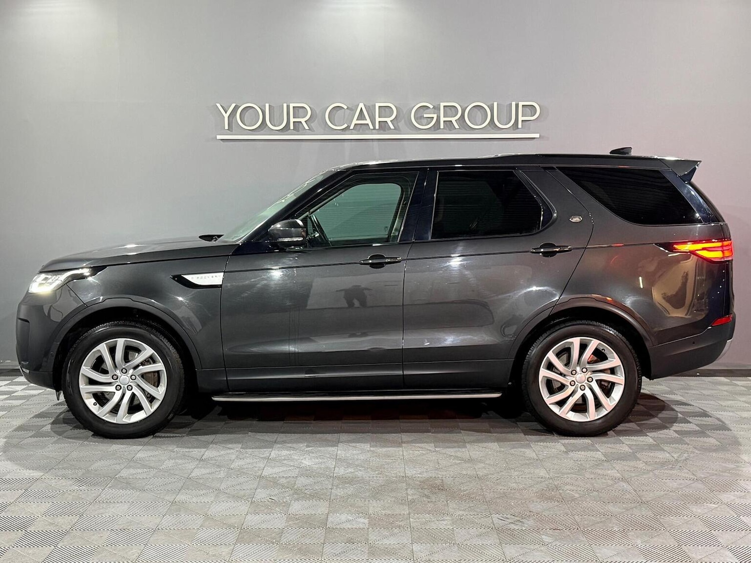 Used Land Rover Discovery 2018 for sale - 76982734: Photo 25