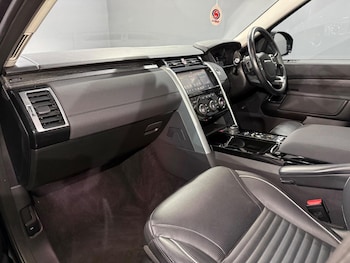 Used Land Rover Discovery 2018 for sale - 76982734: Photo