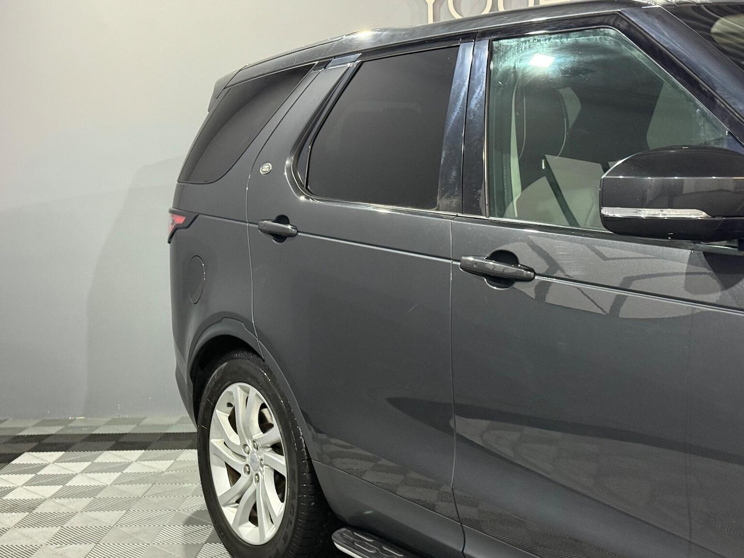 Used Land Rover Discovery 2018 for sale - 76982734: Photo 6