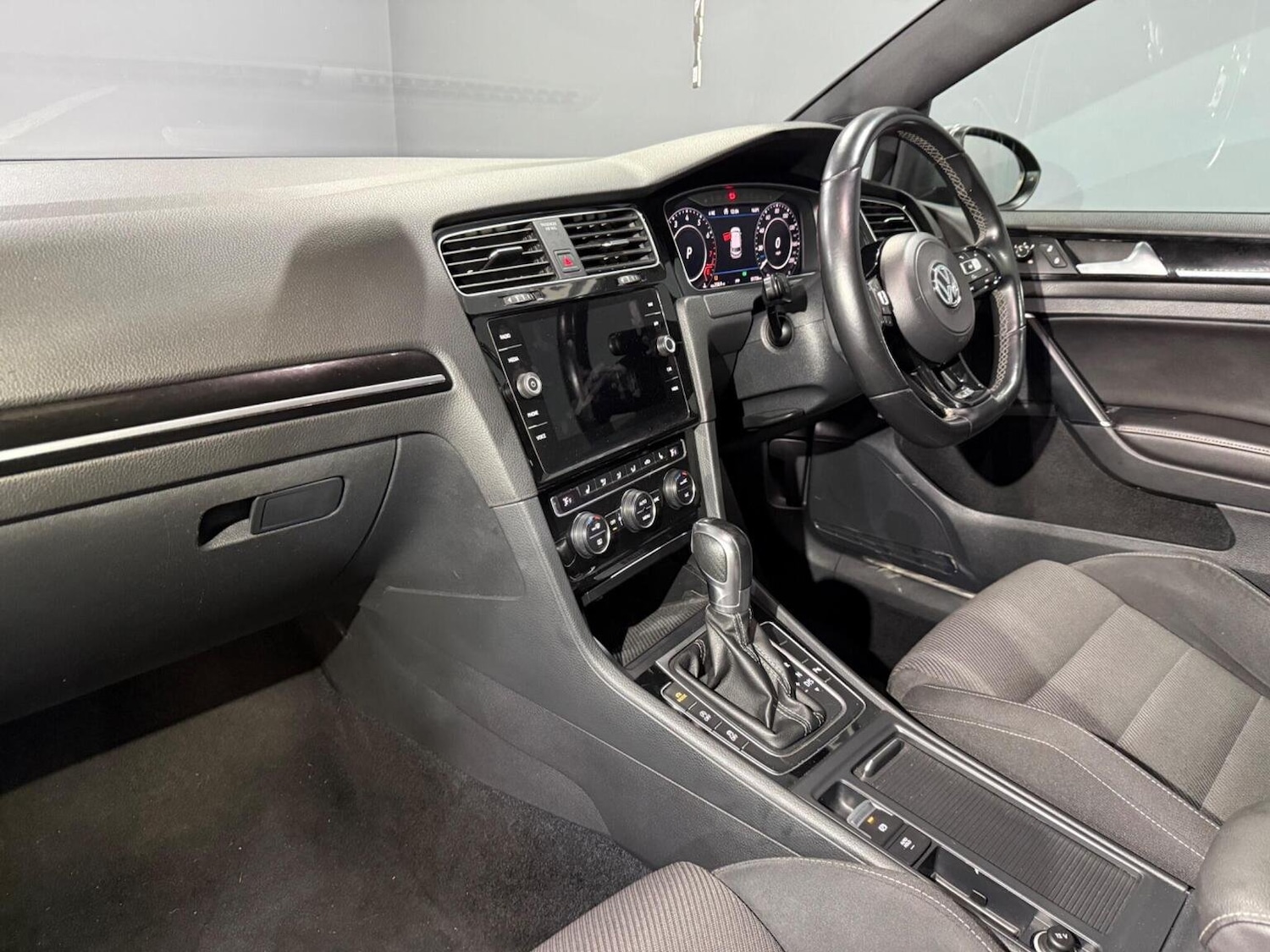 Used Volkswagen Golf 2018 for sale - 75994507: Photo 5