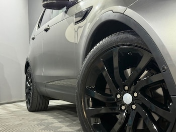 Used Land Rover Discovery 2017 for sale - 78433580: Photo