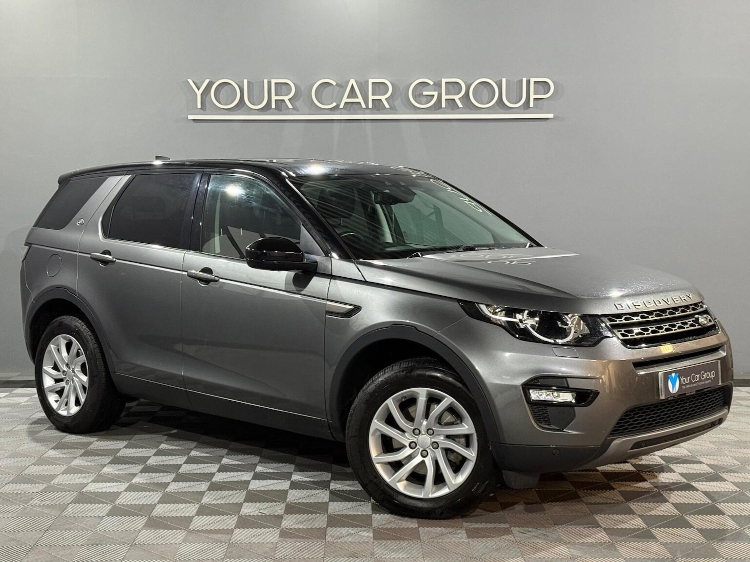 Used Land Rover Discovery Sport 2017 for sale - 76884811: Photo 1