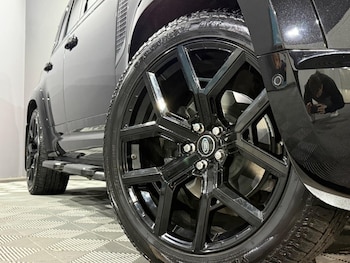 Used Land Rover Defender 2024 for sale - 78433590: Photo