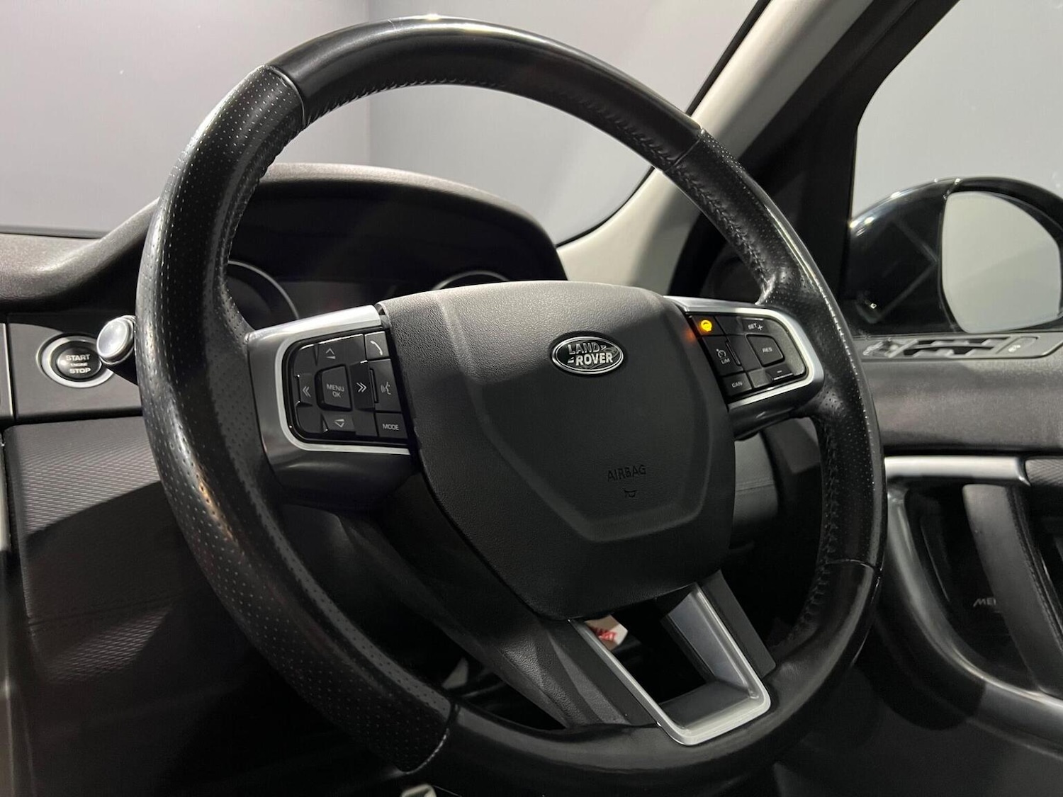 Used Land Rover Discovery Sport 2017 for sale - 77595396: Photo 20