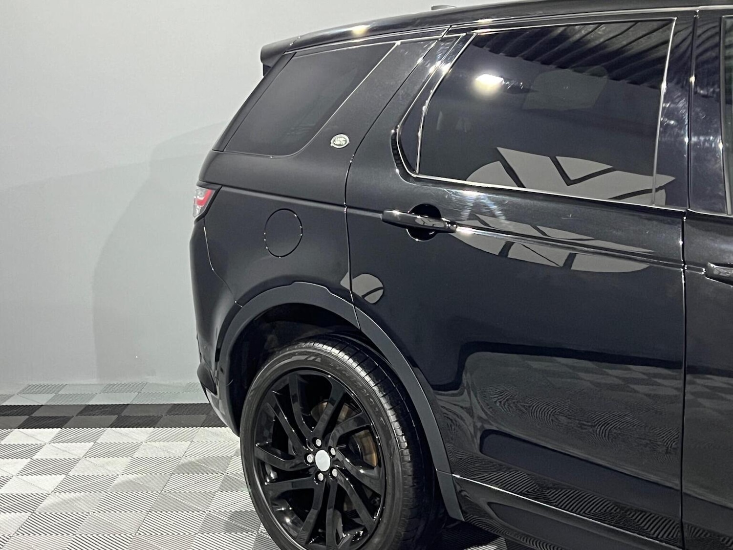 Used Land Rover Discovery Sport 2017 for sale - 77595396: Photo 5