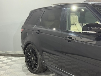 Used Land Rover Range Rover Sport 2018 for sale - 78433591: Photo