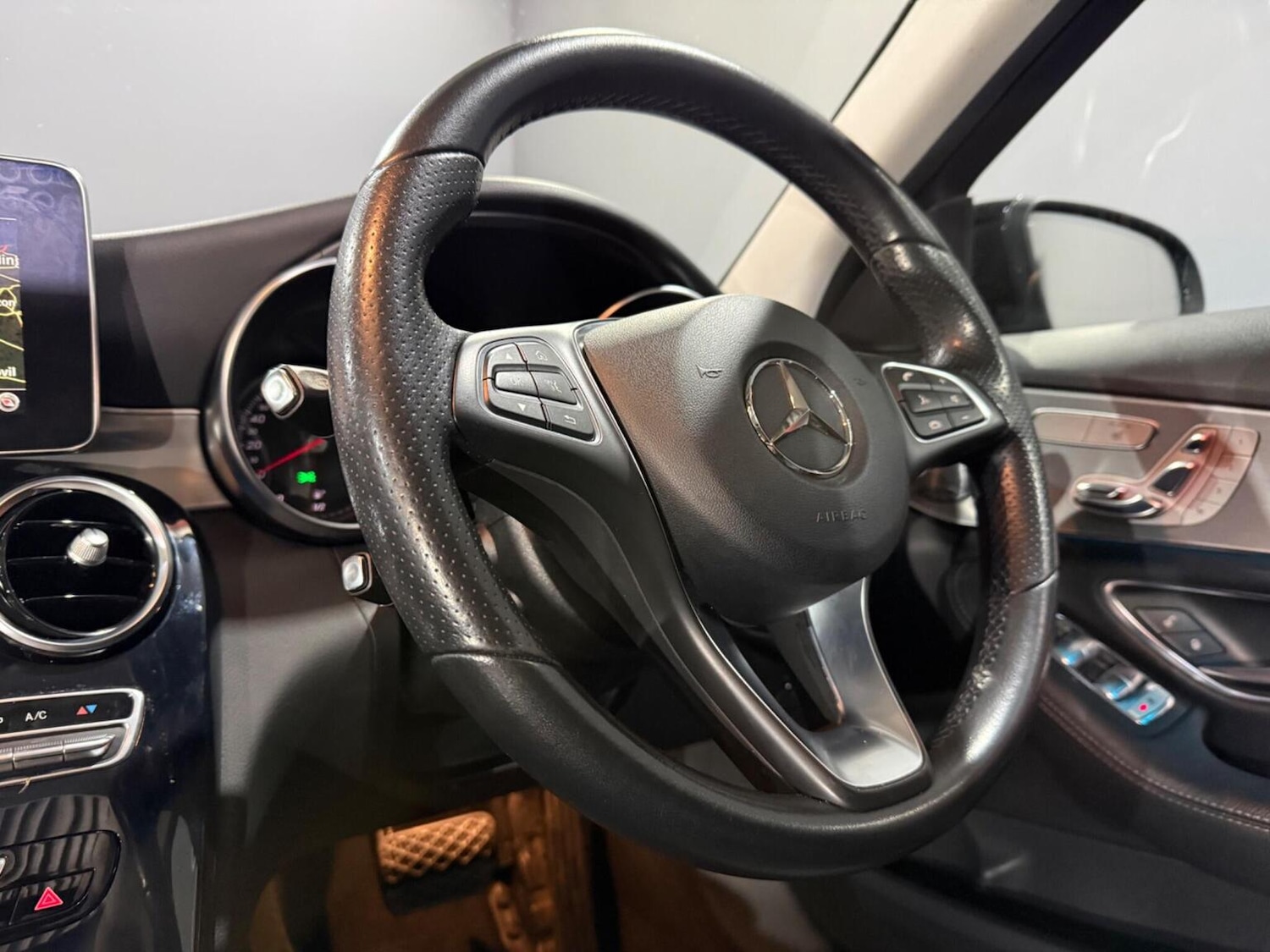 Used Mercedes-Benz C Class 2017 for sale - 77681770: Photo 18