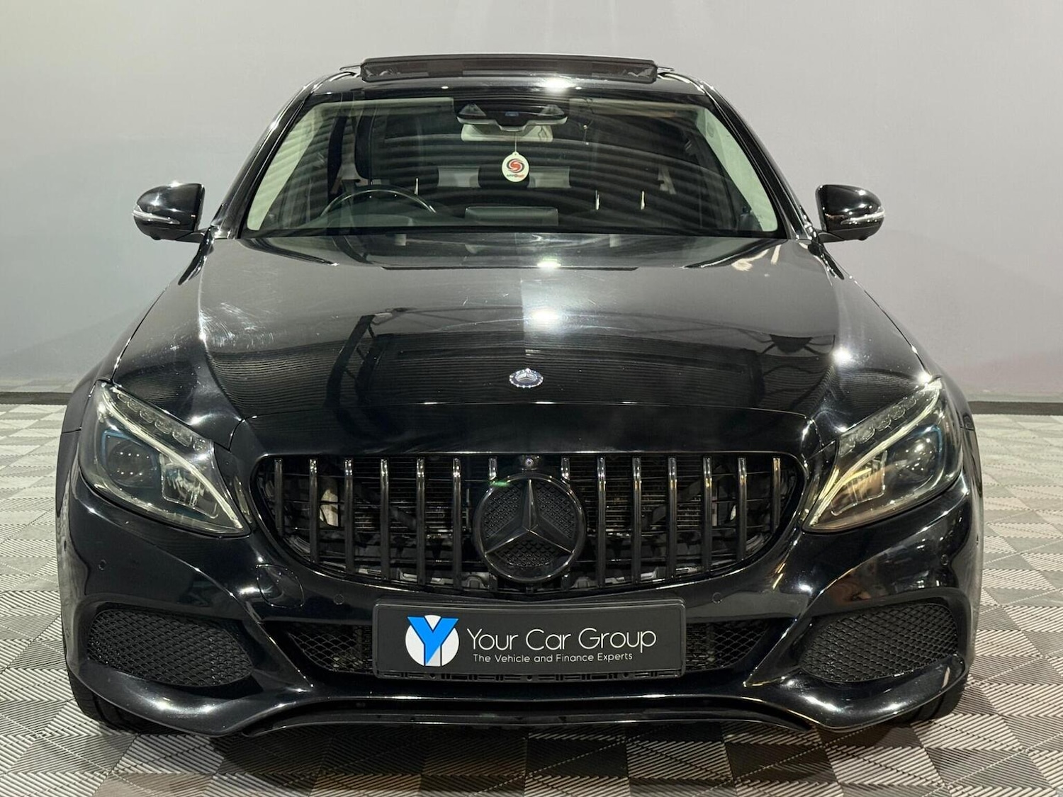 Used Mercedes-Benz C Class 2017 for sale - 77681770: Photo 3