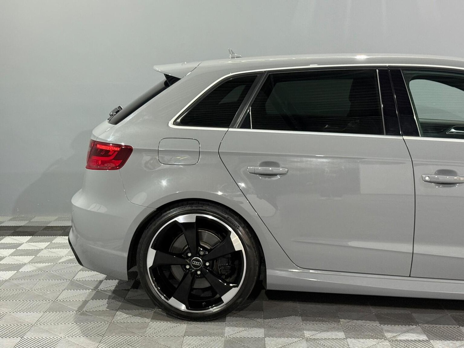 Used Audi RS3 2016 for sale - 76107445: Photo 9