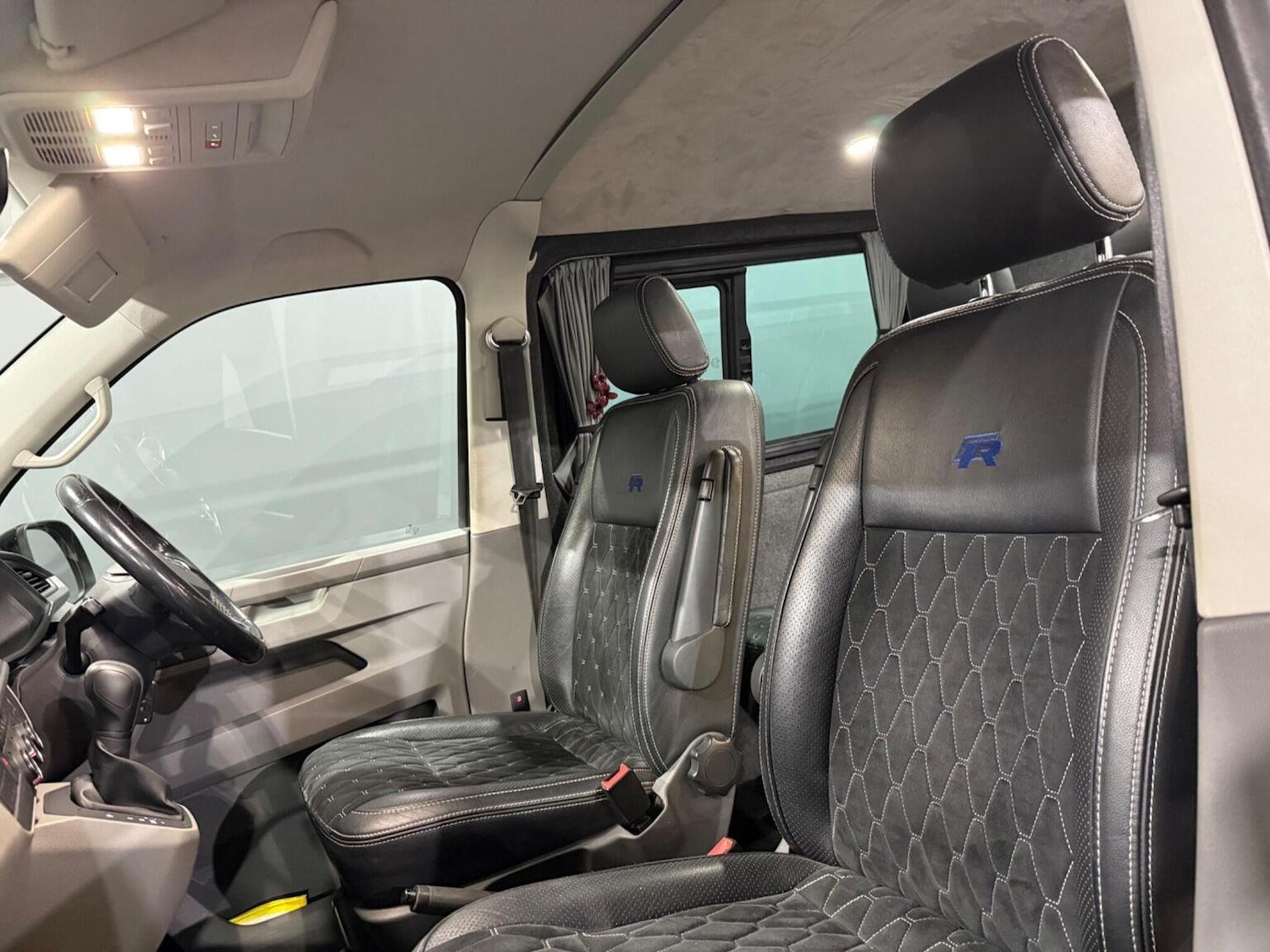 Used Volkswagen Transporter 2020 for sale - 76769510: Photo 3