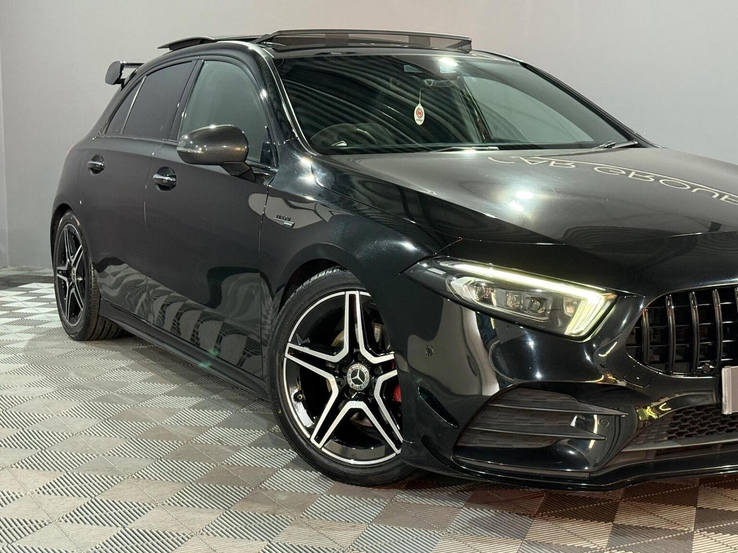 Used Mercedes-Benz A-Class 2018 for sale - 76769334: Photo 2