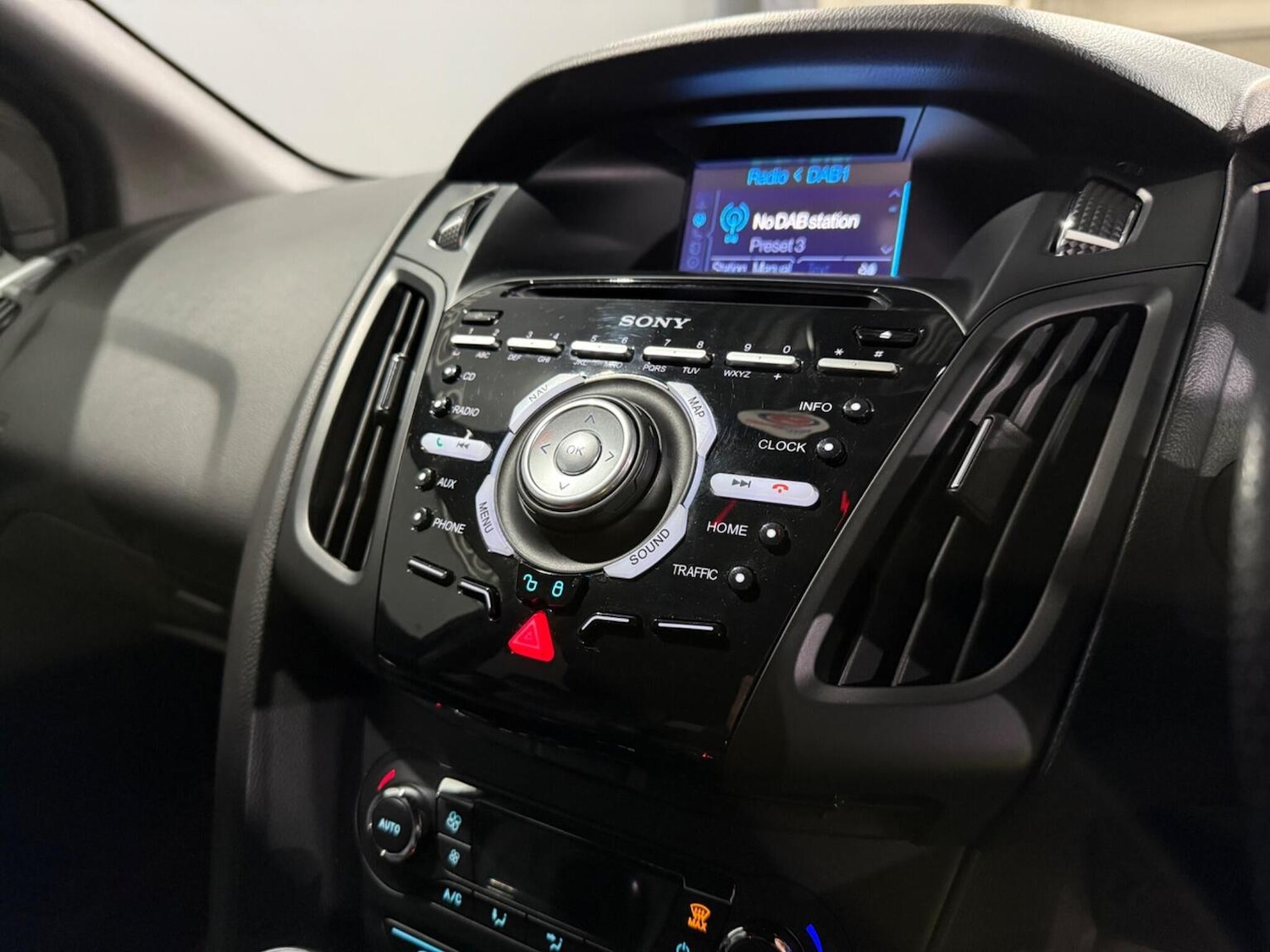 Used Ford Focus 2014 for sale - 77465042: Photo 24