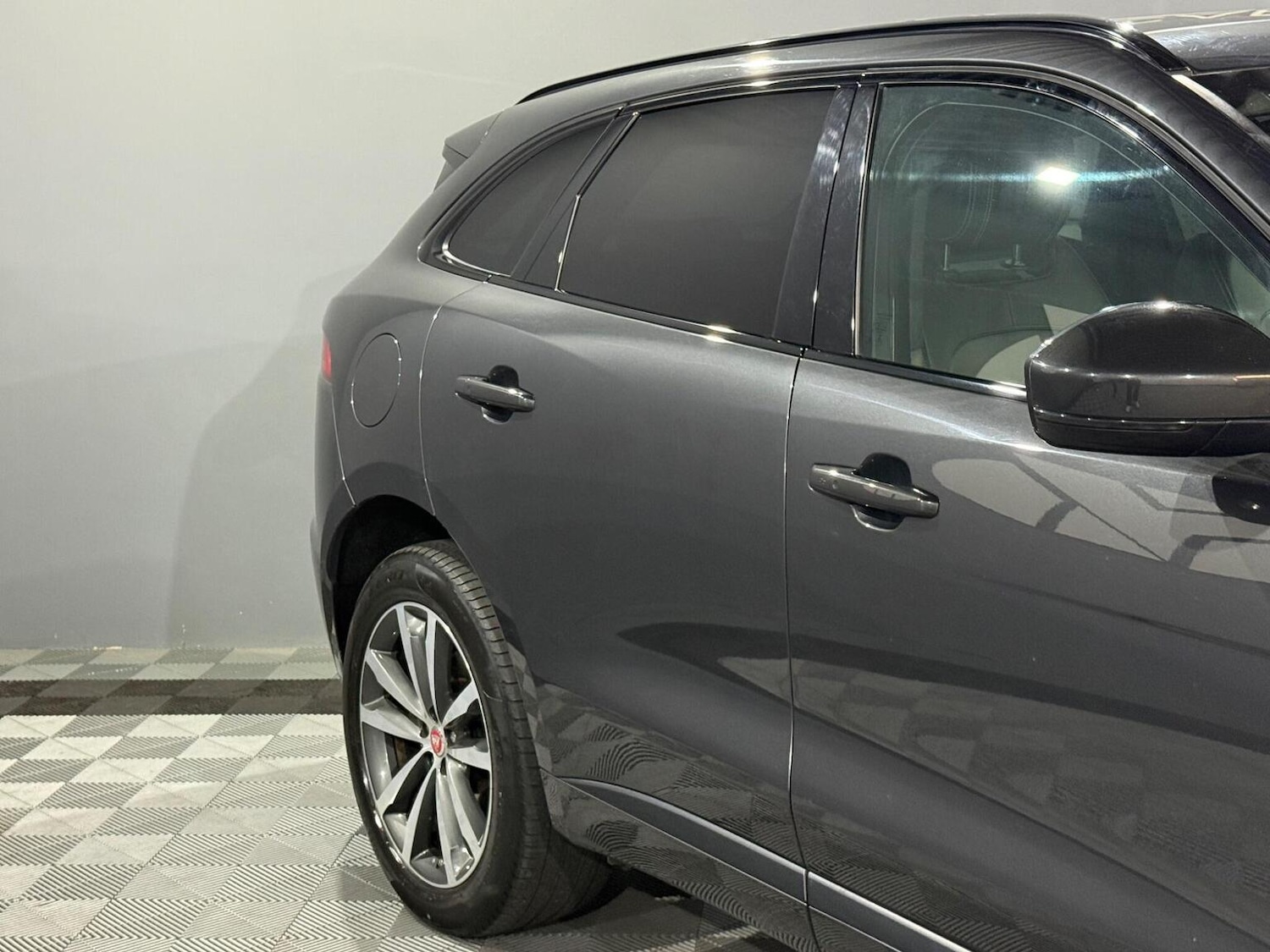 Used Jaguar F-Pace 2018 for sale - 77749964: Photo 12