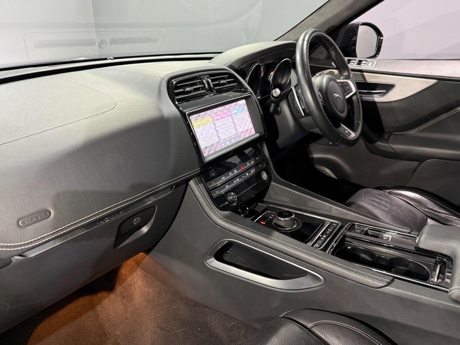 Used Jaguar F-Pace 2018 for sale - 77749964: Photo 14