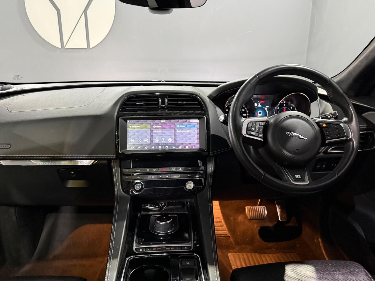 Used Jaguar F-Pace 2018 for sale - 77749964: Photo 25