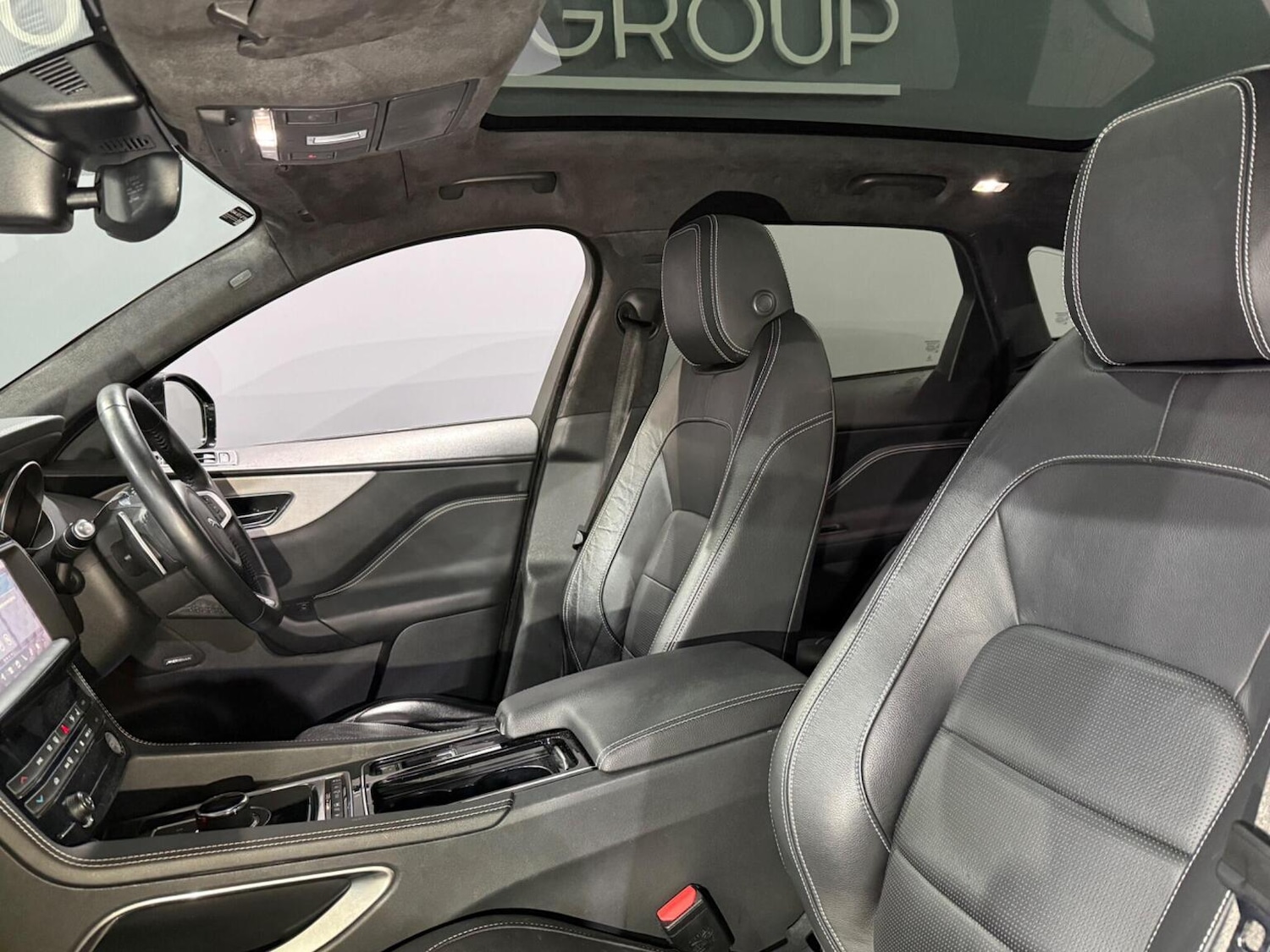 Used Jaguar F-Pace 2018 for sale - 77749964: Photo 3