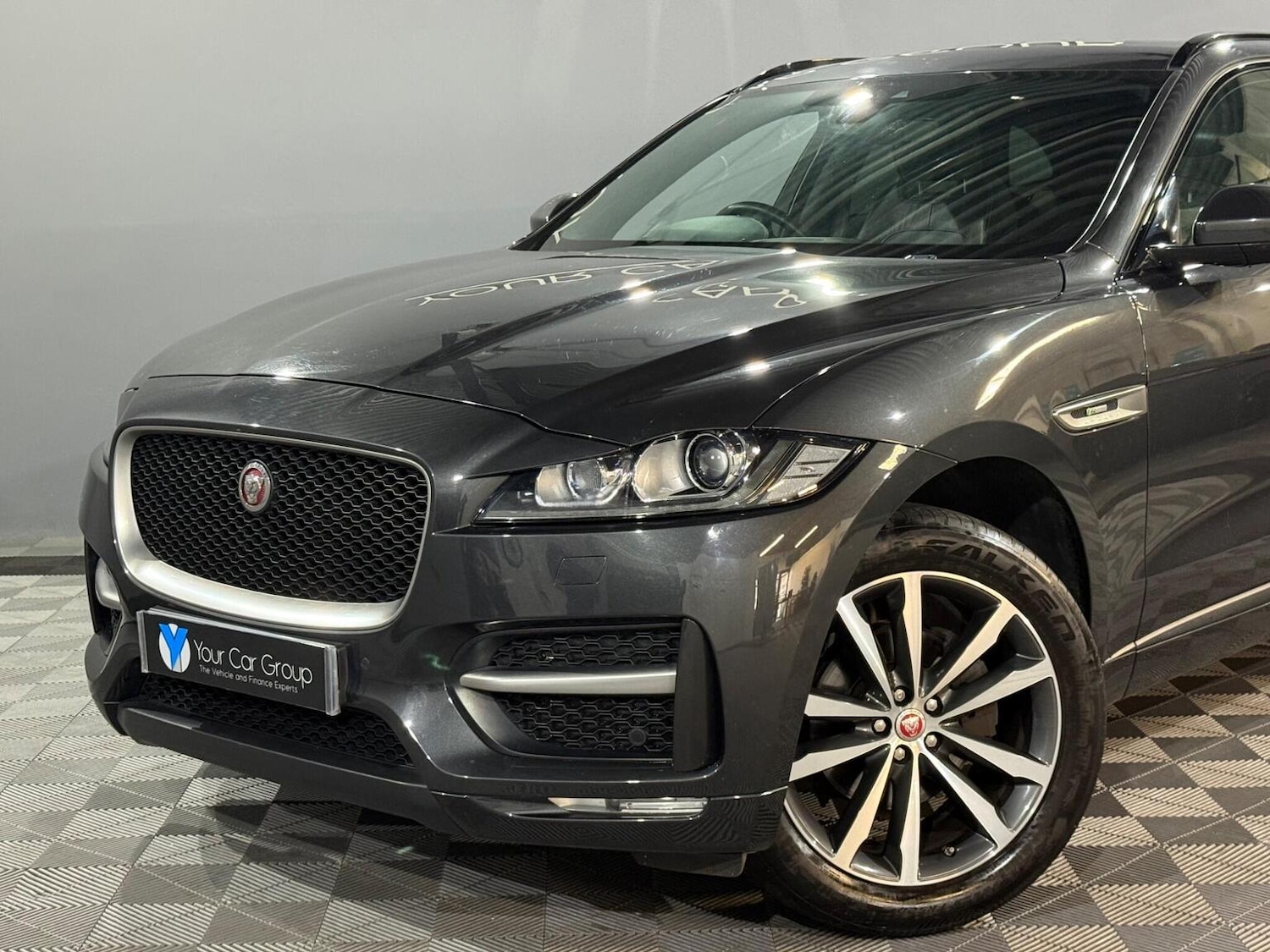 Used Jaguar F-Pace 2018 for sale - 77749964: Photo 8