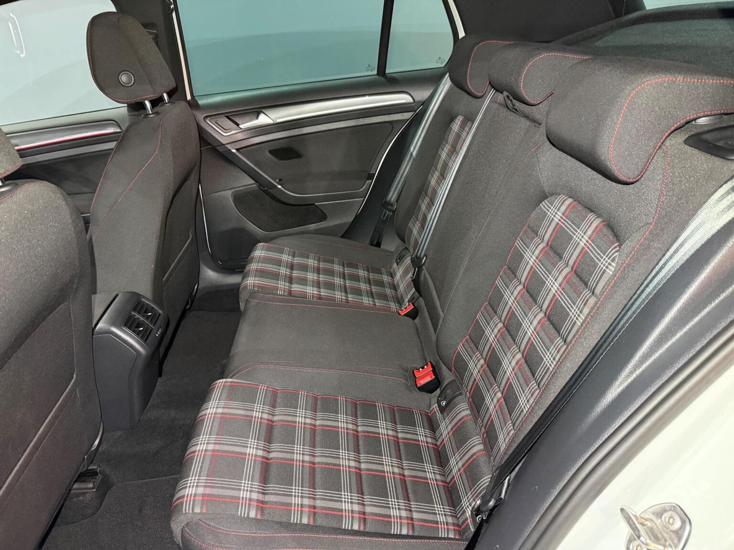 Used Volkswagen Golf 2020 for sale - 76725636: Photo 20