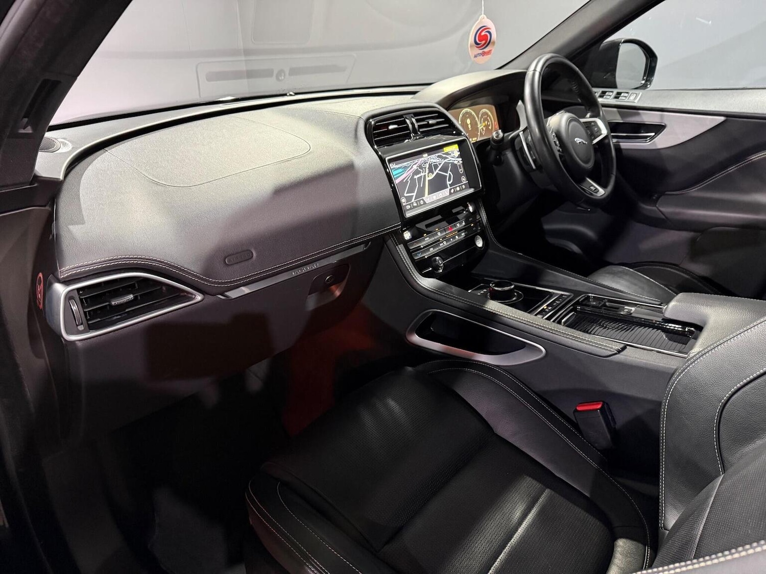 Used Jaguar F-Pace 2017 for sale - 77167827: Photo 16