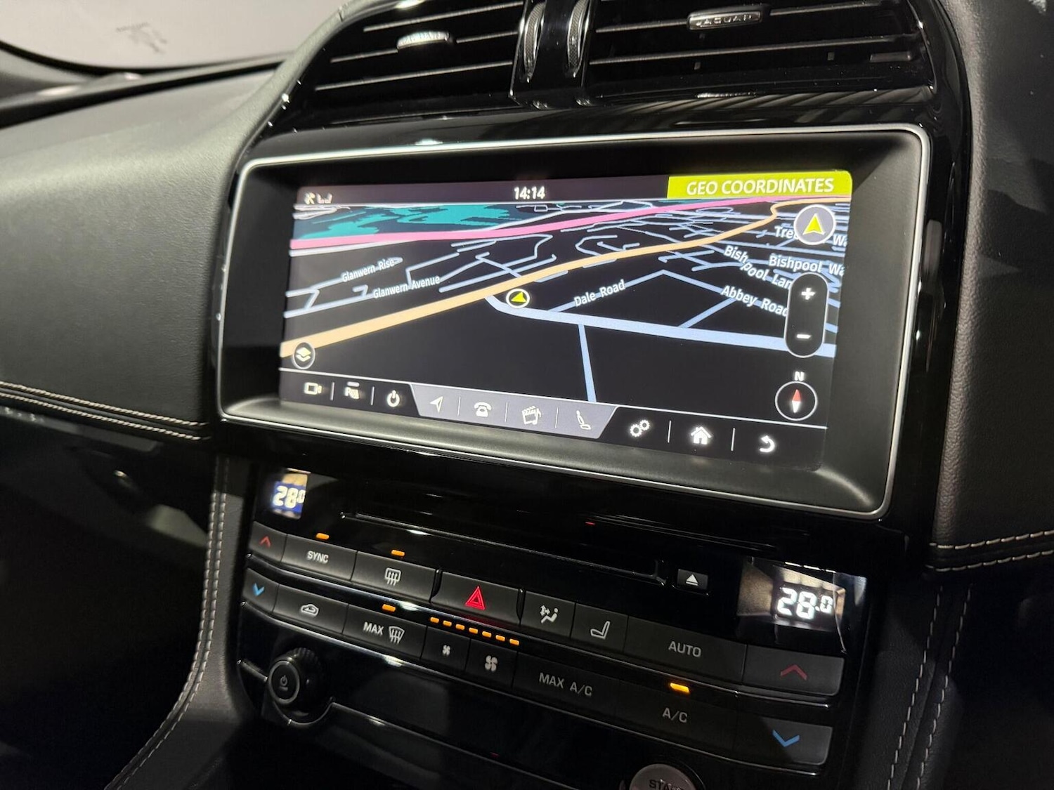 Used Jaguar F-Pace 2017 for sale - 77167827: Photo 22