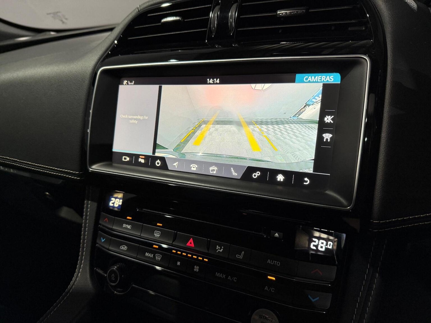 Used Jaguar F-Pace 2017 for sale - 77167827: Photo 23