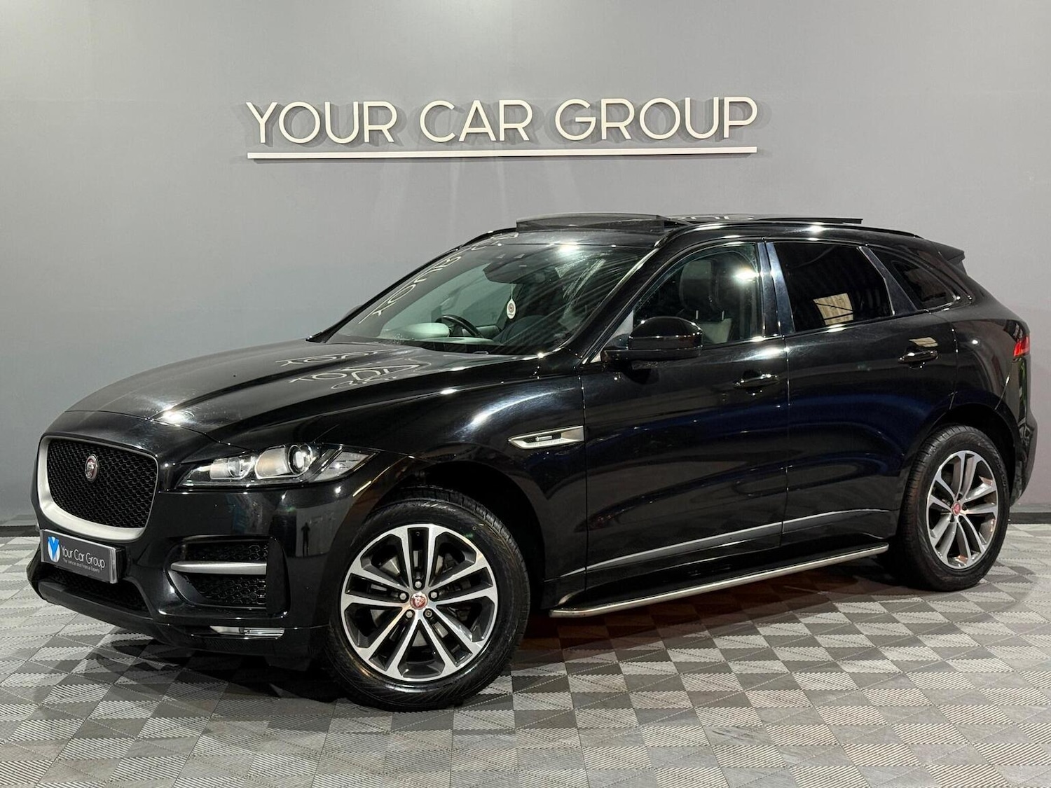 Used Jaguar F-Pace 2017 for sale - 77167827: Photo 6