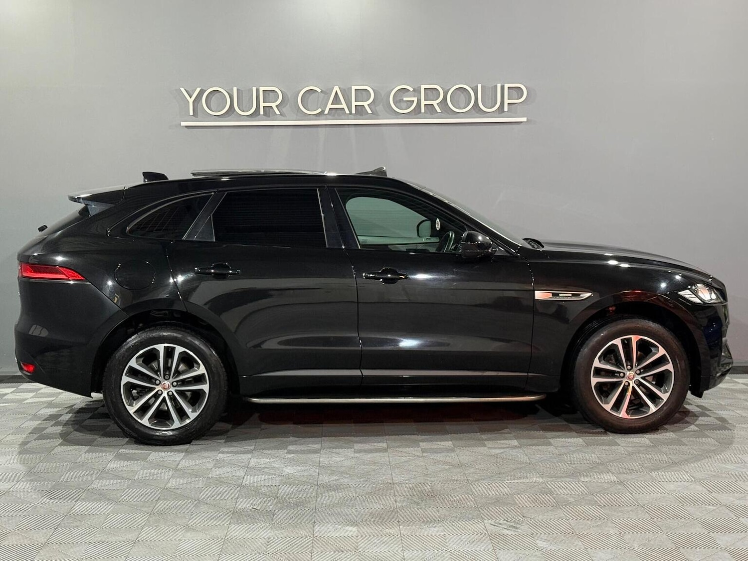 Used Jaguar F-Pace 2017 for sale - 77167827: Photo 8