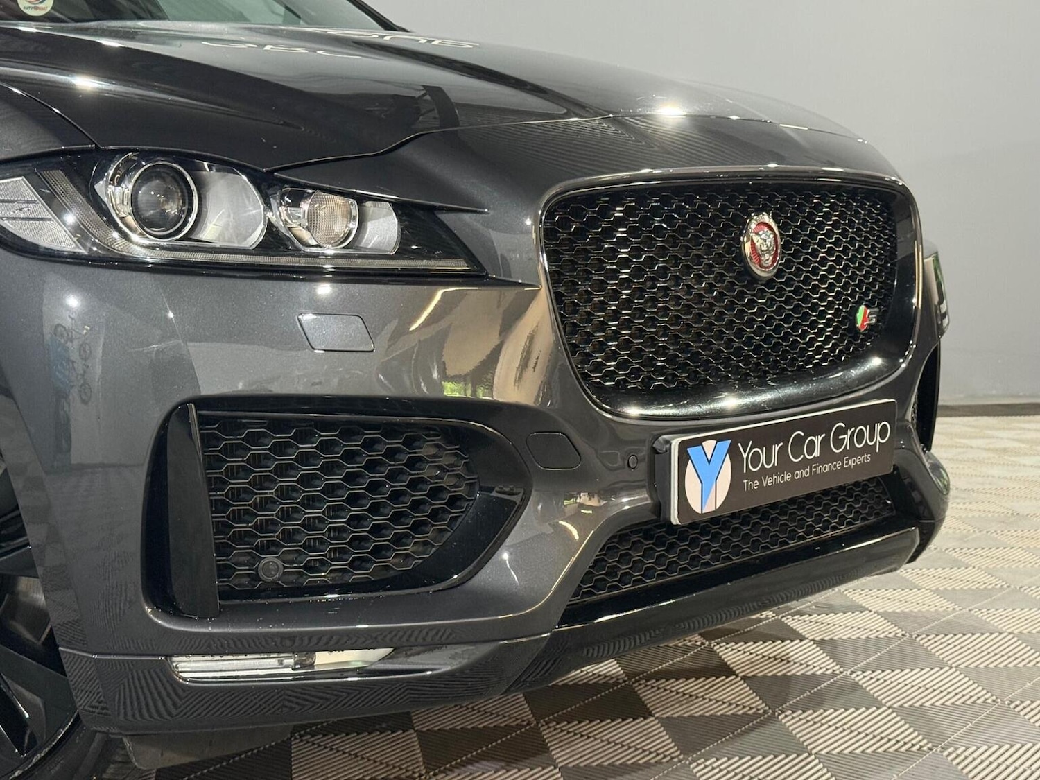 Used Jaguar F-Pace 2019 for sale - 77766533: Photo 8