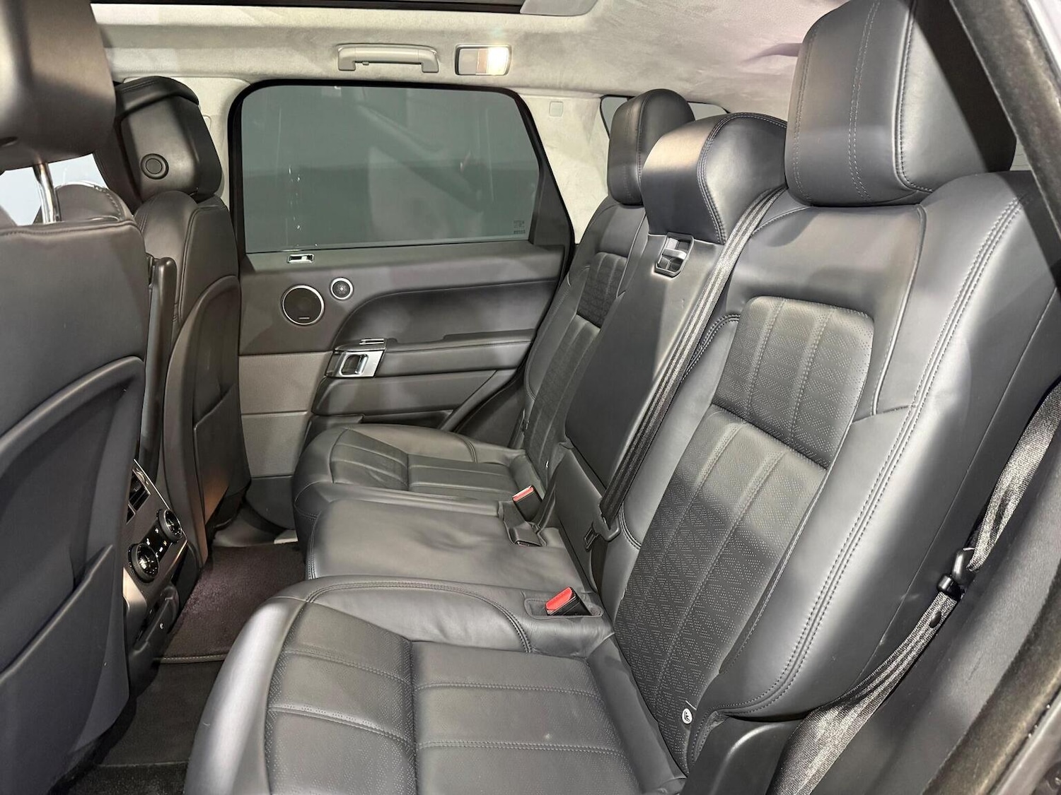 Used Land Rover Range Rover Sport 2018 for sale - 76281324: Photo 18