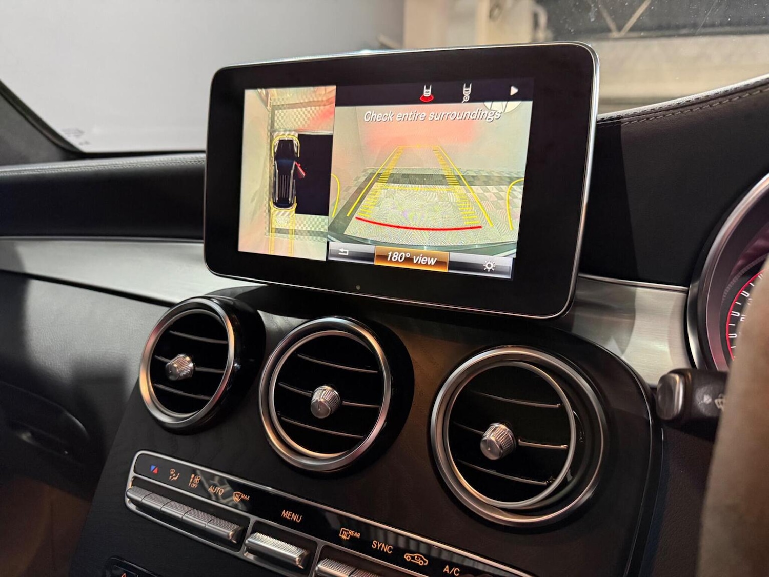 Used Mercedes-Benz GLC 2019 for sale - 76758826: Photo 27