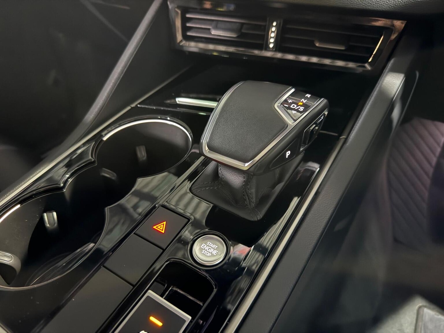 Used Volkswagen Touareg 2019 for sale - 77639013: Photo 25