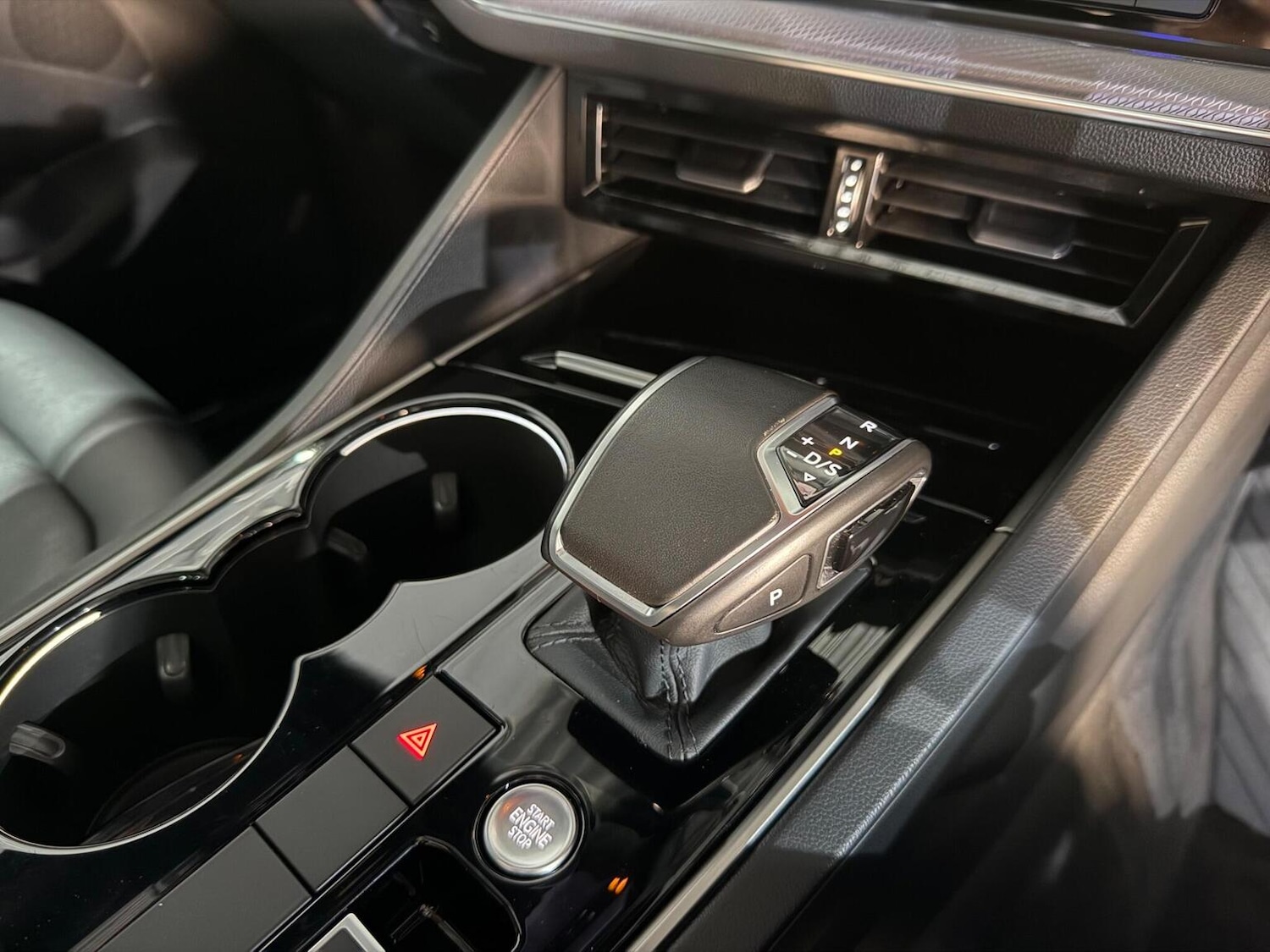 Used Volkswagen Touareg 2019 for sale - 77639013: Photo 29