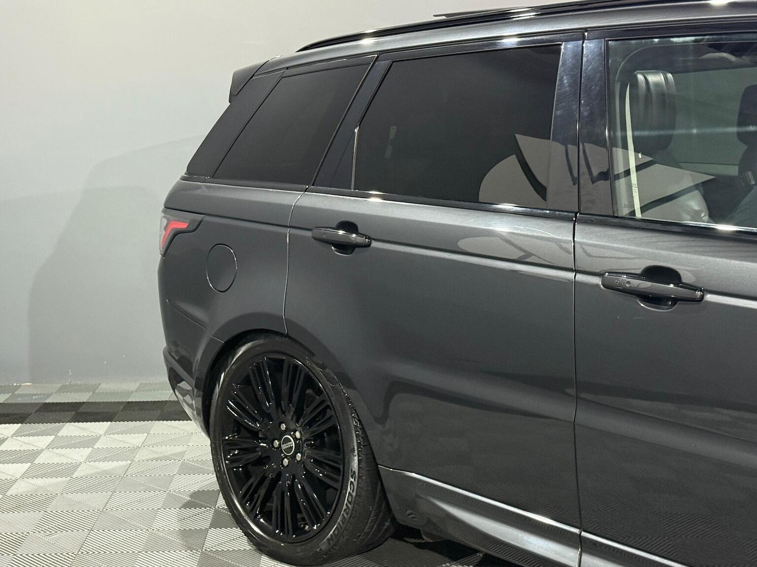 Used Land Rover Range Rover Sport 2018 for sale - 76904667: Photo 9