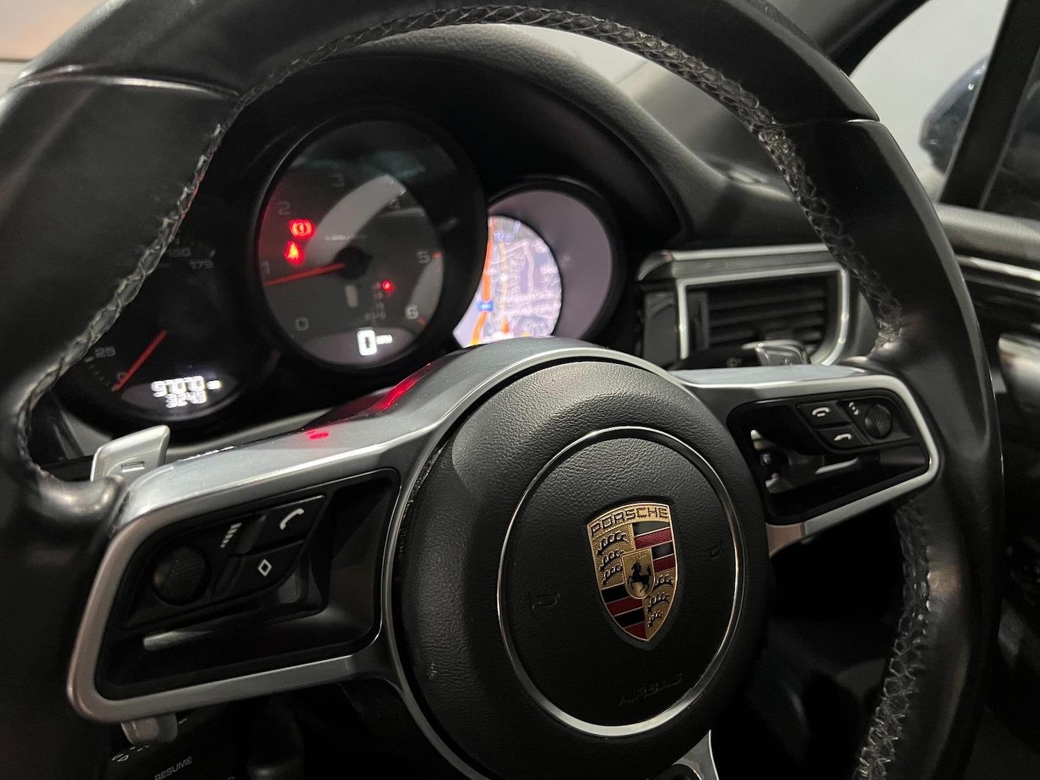 Used Porsche Macan 2016 for sale - 76769119: Photo 26