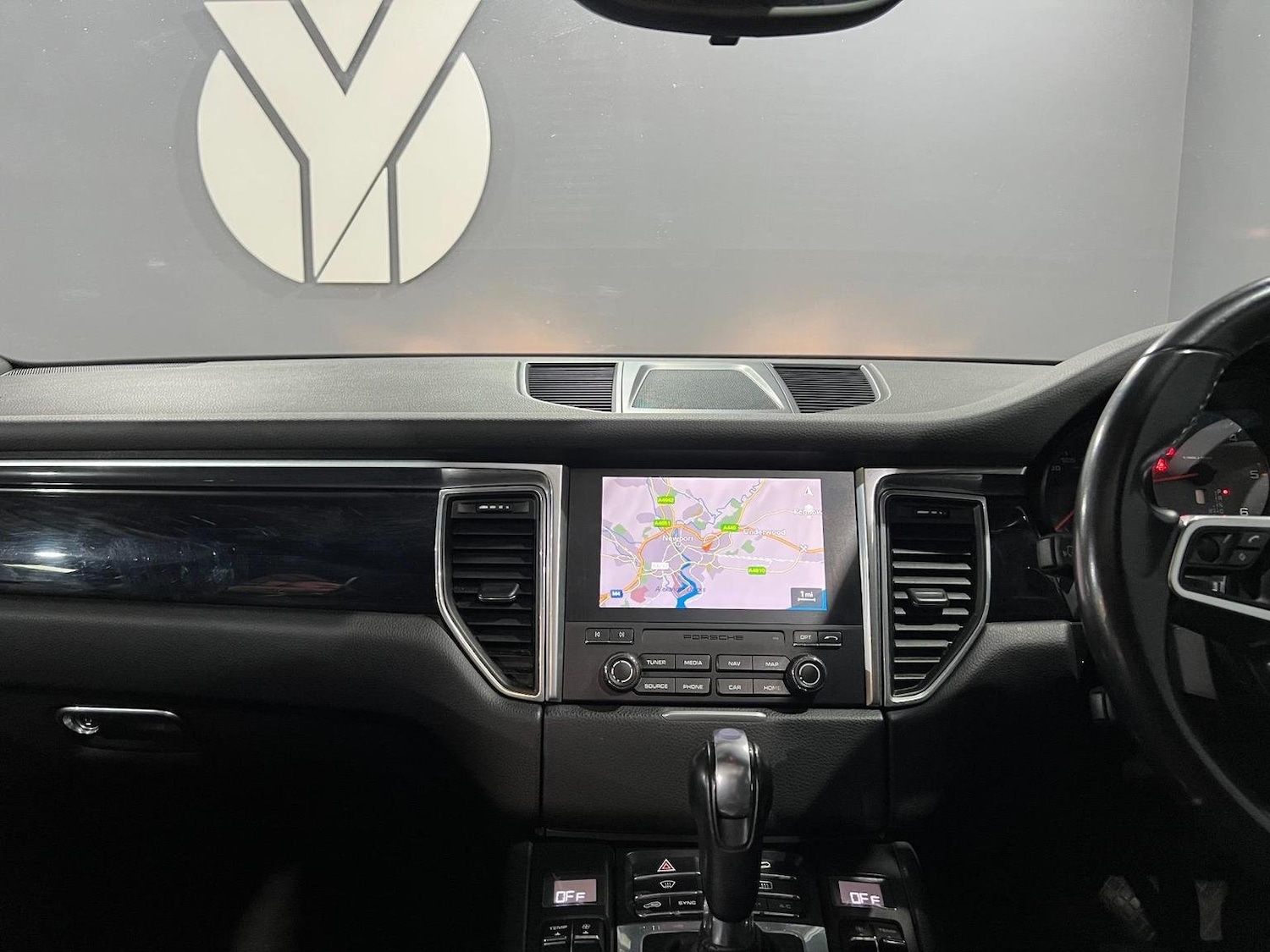 Used Porsche Macan 2016 for sale - 76769119: Photo 27