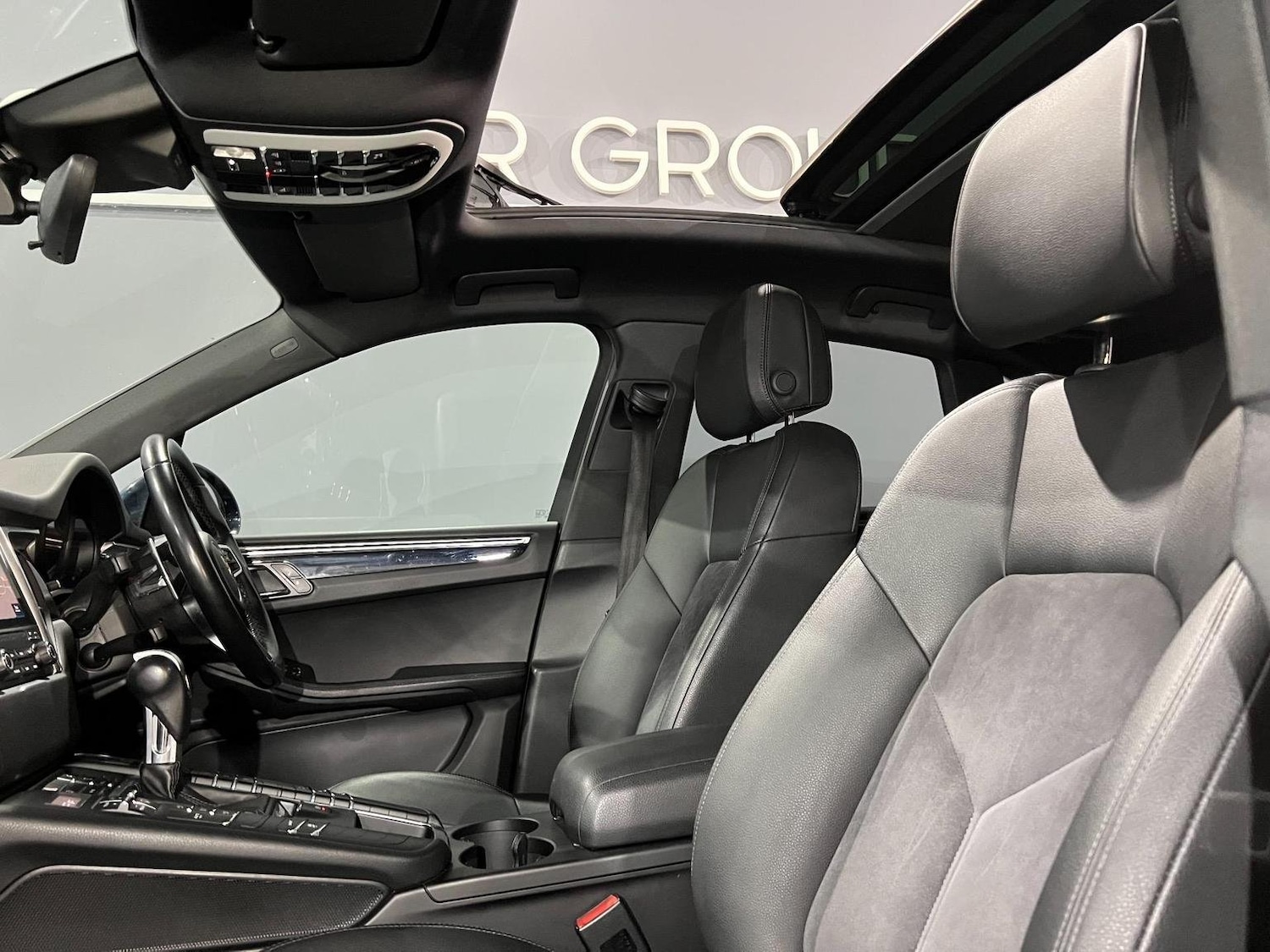 Used Porsche Macan 2016 for sale - 76769119: Photo 7