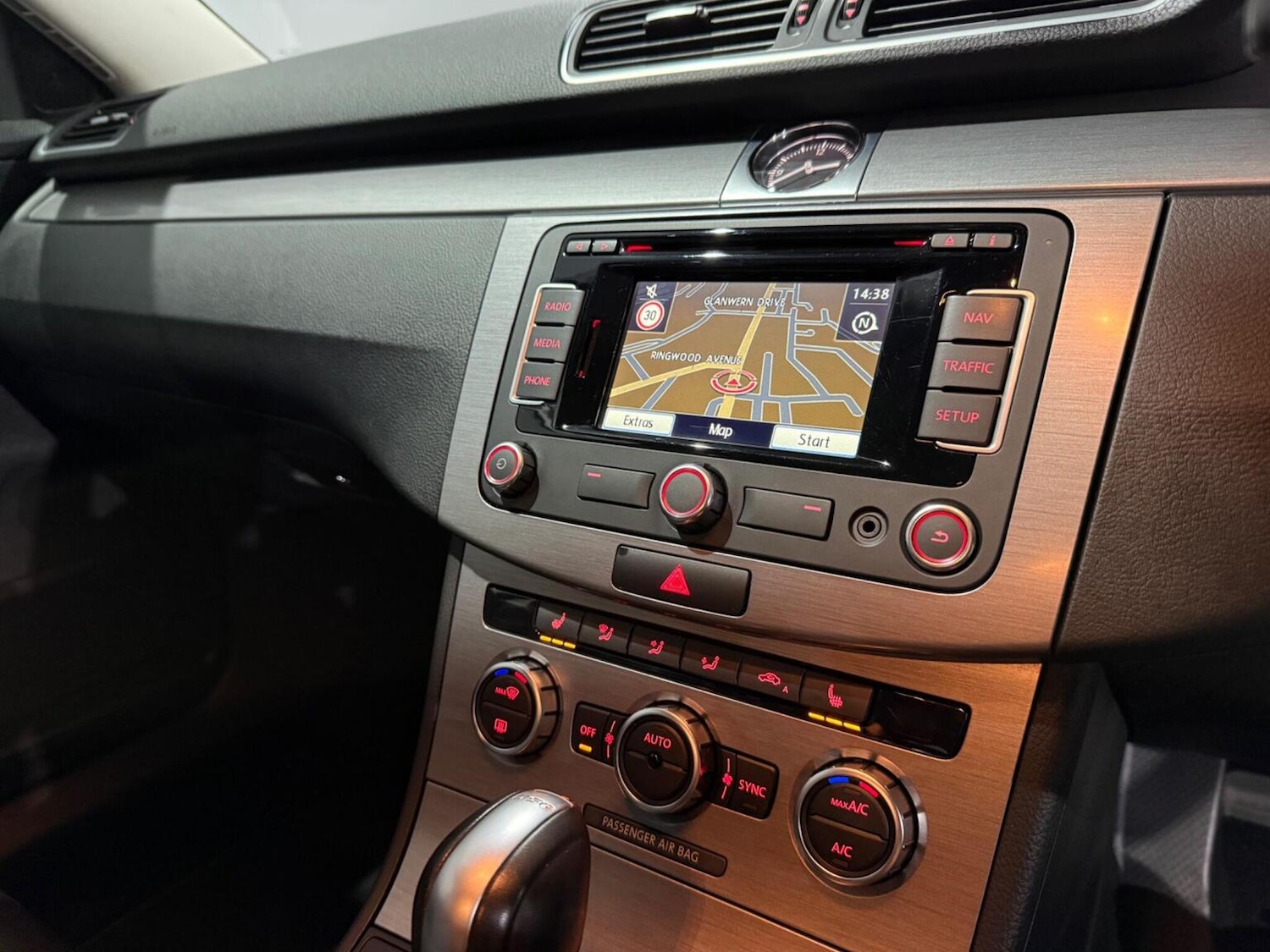 Used Volkswagen Passat 2014 for sale - 76699209: Photo 24