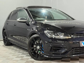 Used Volkswagen Golf 2017 for sale - 77464459: Photo