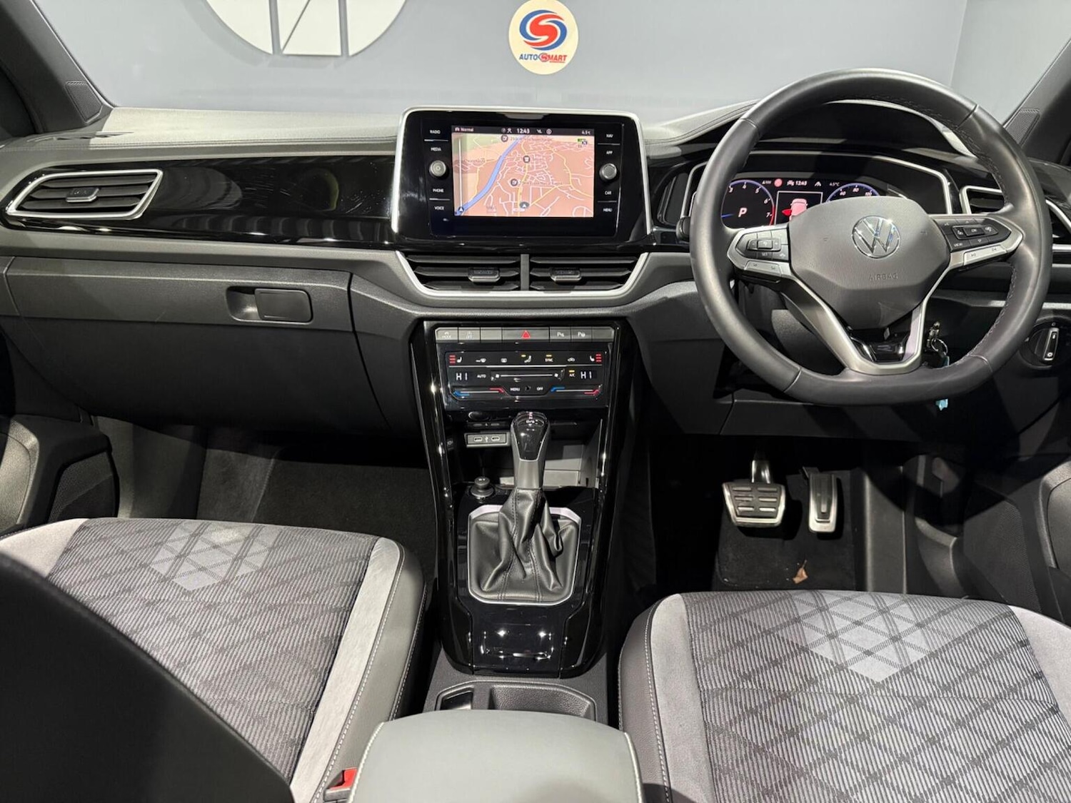 Used Volkswagen T-Roc 2024 for sale - 77465082: Photo 18